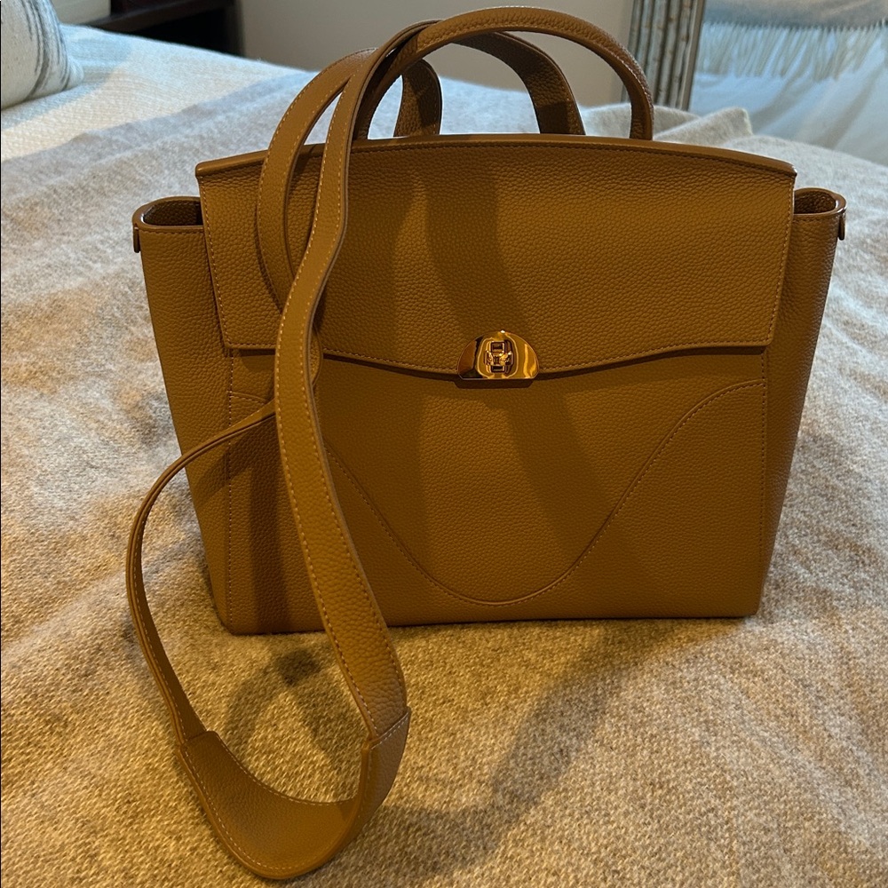 OLEADA Wavia Leather Handbag Latte NWOT